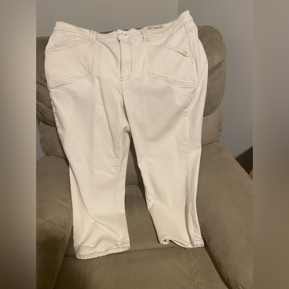 J. Jill High-rise cropped jeans size 20W color: cream. Inseam 23 1/2”